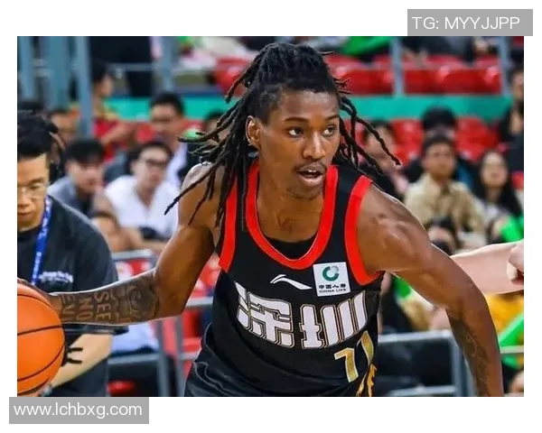 周鹏：从篮球场上的拼搏者到生活中的励志榜样，激励无数年轻人追梦之路